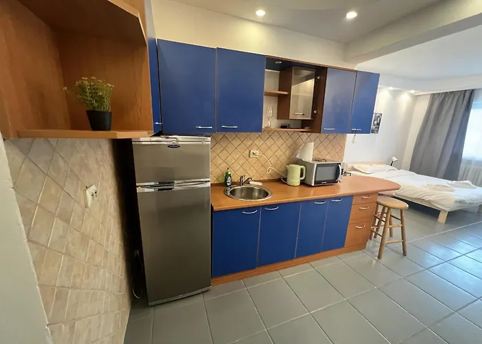 Apartment Skyline Chill Spot- With Balcony In Elite Calderon Area *