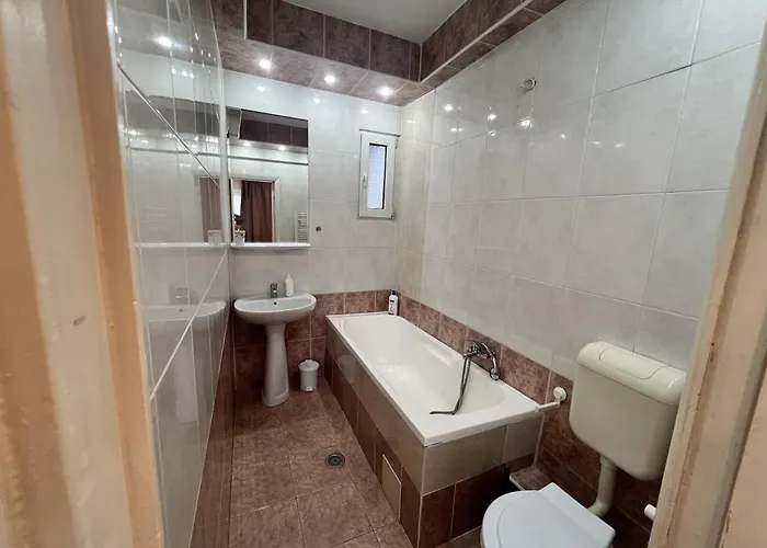 아파트 Skyline Chill Spot- With Balcony In Elite Calderon Area 부쿠레슈티