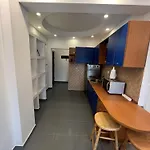 Skyline Chill Spot- With Balcony In Elite Calderon Area