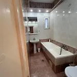 アパート Skyline Chill Spot- With Balcony In Elite Calderon Area *